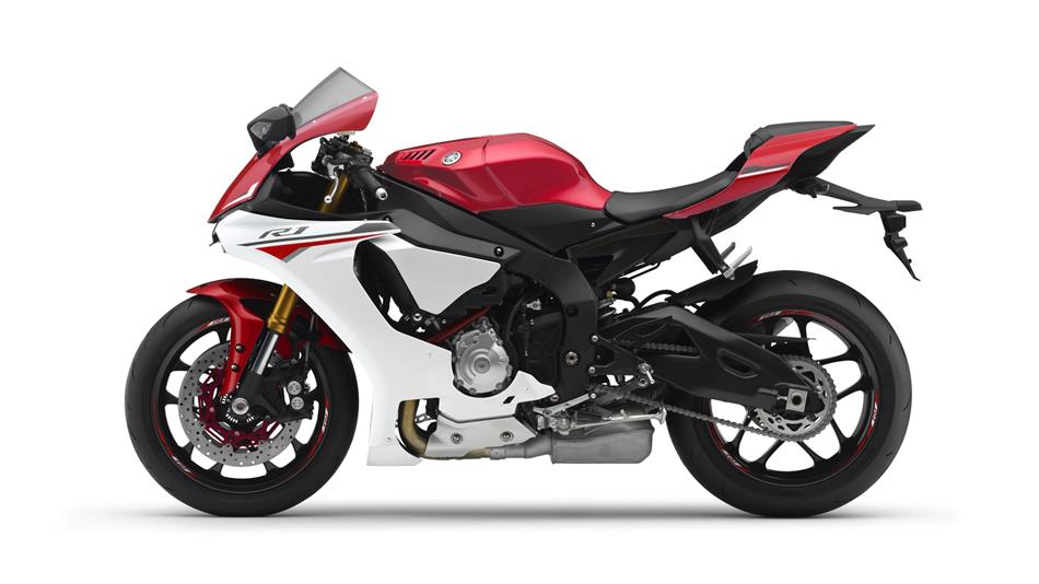 2015-Yamaha-YZF-R1-EU-Racing-Red-Studio-006.jpg