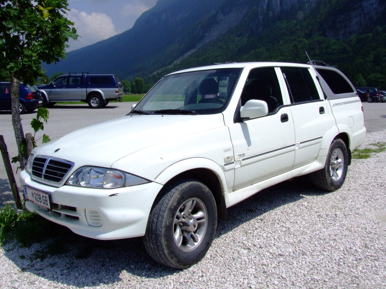 SsangYong_Musso_Sports_290S_1.jpg