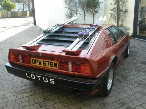 James_Bond_Lotus_Esprit_Turbo_Car.jpg