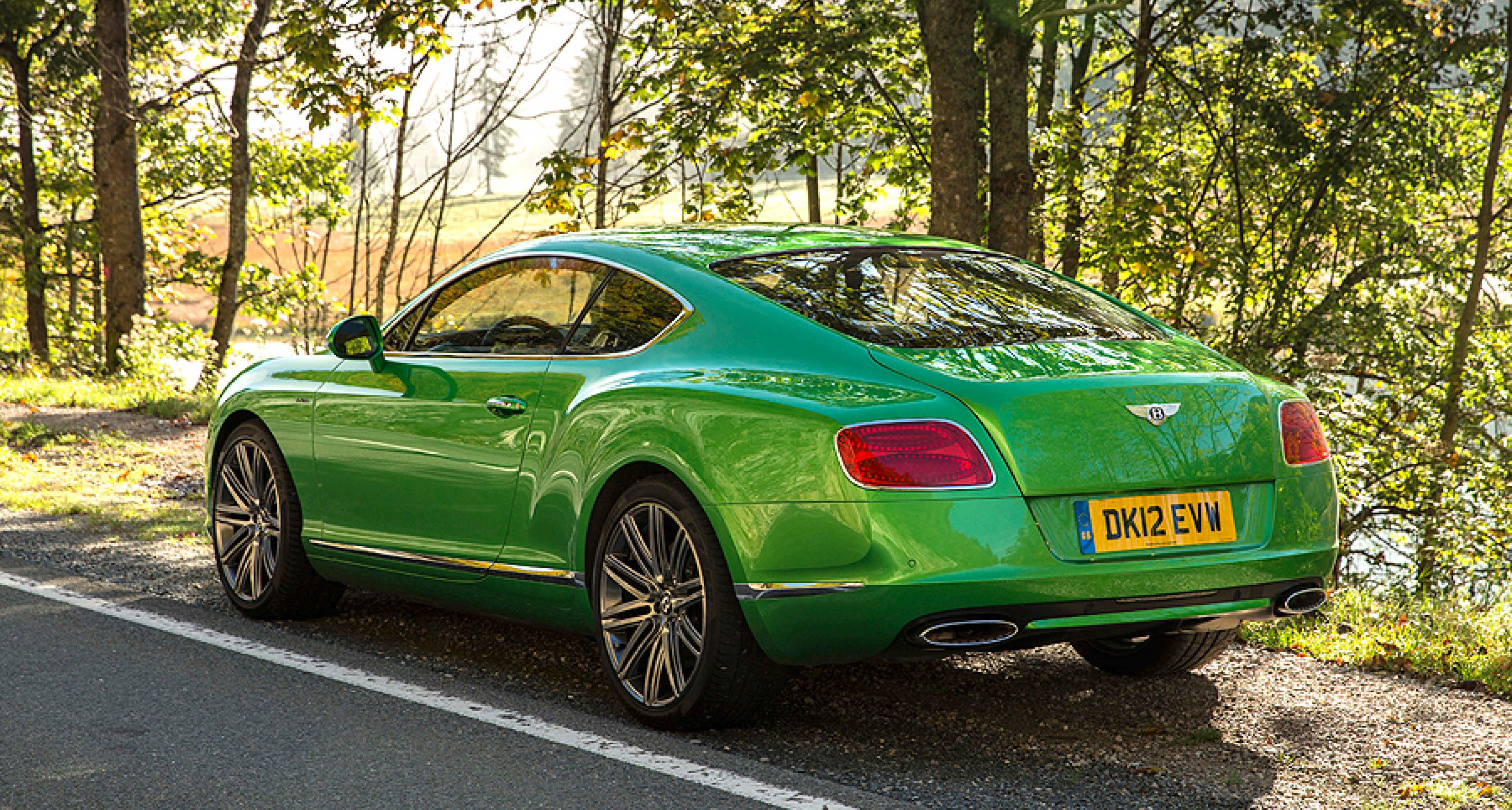 Bentley_Continental_GT_Speed_02pop.jpg